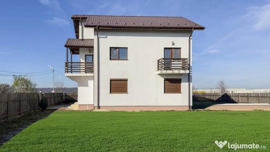Garsonieră în Săbăreni