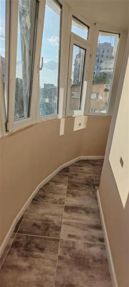 Apartament cu 3 camere decomandat în Berceni — fotografia 3