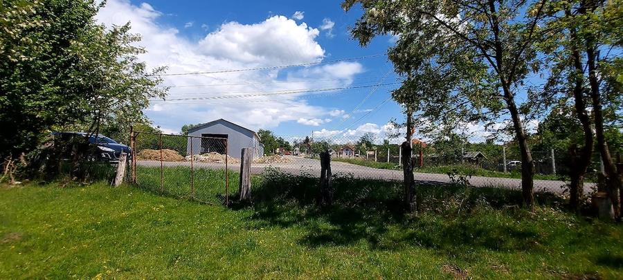 Teren de 3400 mp, în Pociovaliștea