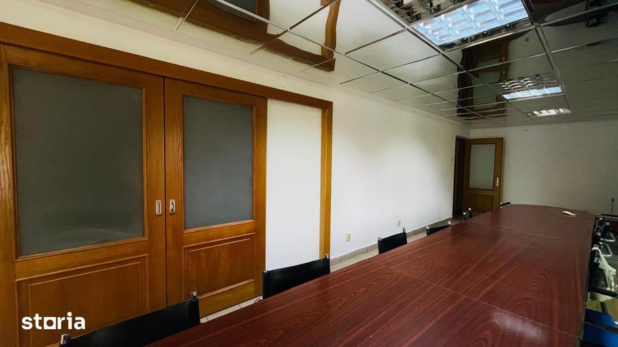 Casă cu 8 camere cu Teren 500 Mp în Bucureștii Noi