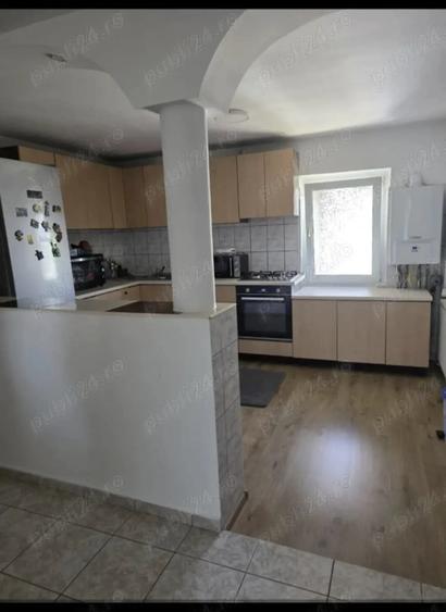 Apartament cu 3 camere semidecomandat în Ghermănești
