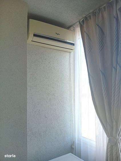 Apartament cu 3 camere semidecomandat în Grădiște
