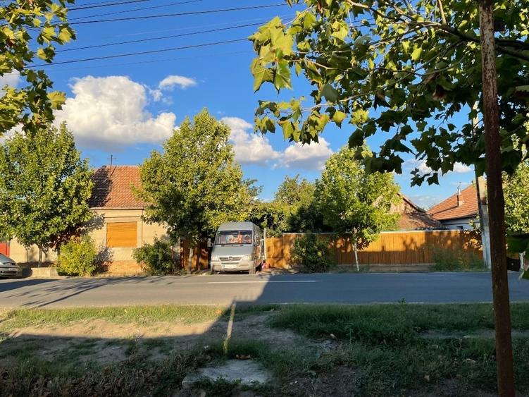 Casă individuală cu 4 camere cu Canalizare în Central