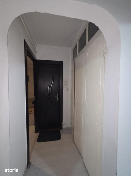 Apartament cu 3 camere decomandat în Craiovei