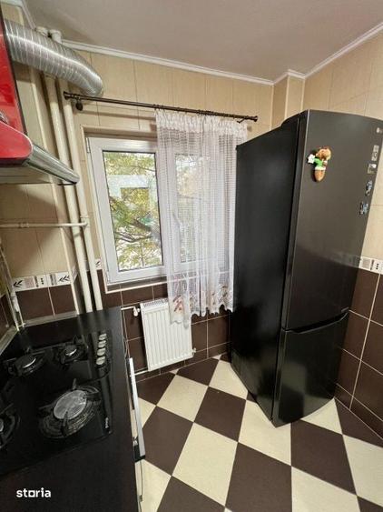Apartament cu 2 camere decomandat în Apărătorii Patriei