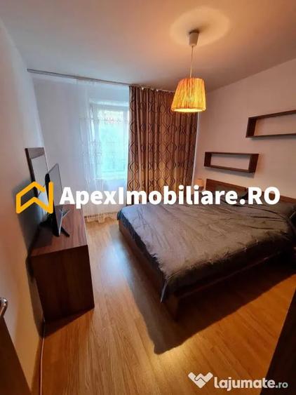 Apartament cu 3 camere decomandat în Teiul Doamnei