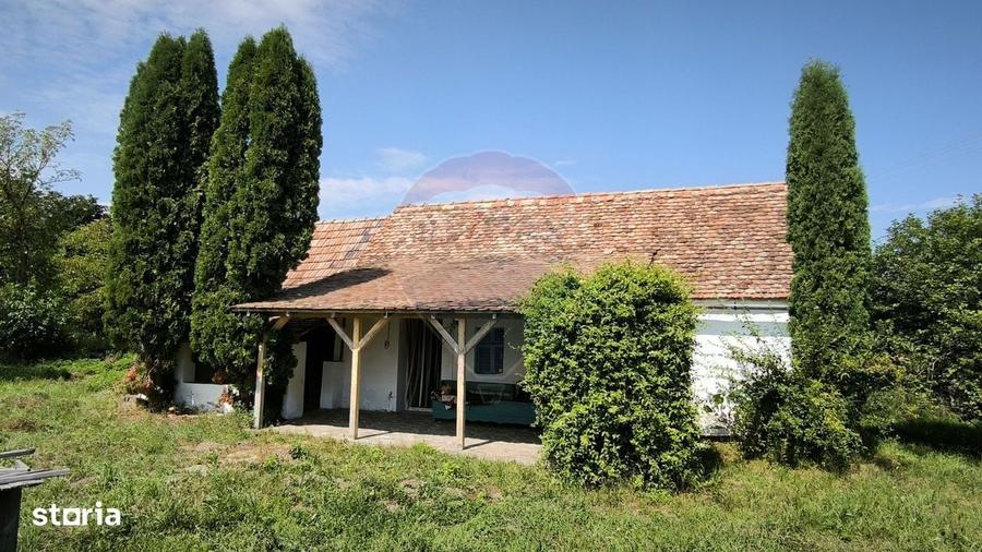 Casă cu 2 camere cu Teren 1138 Mp în Moardăș