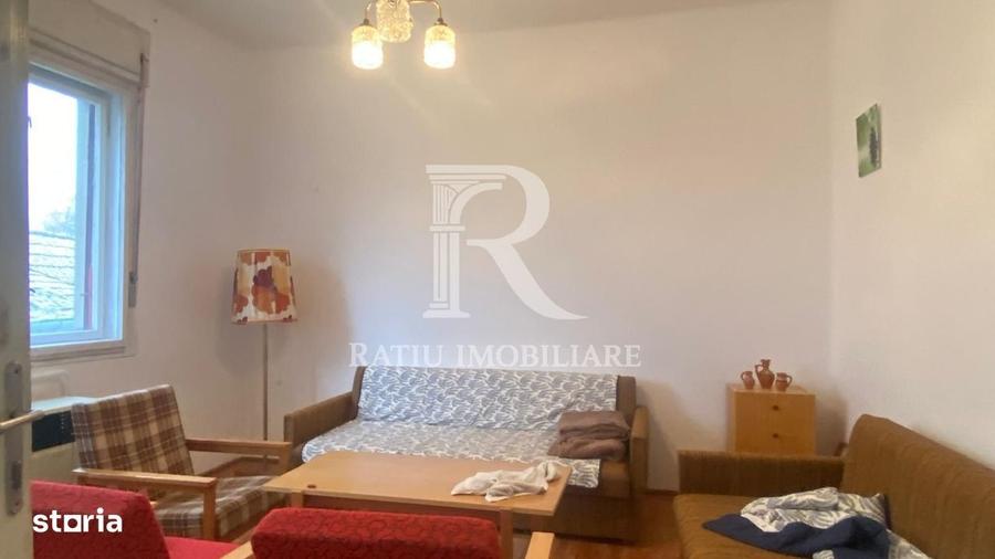 Casă cu 4 camere în Santăul Mare