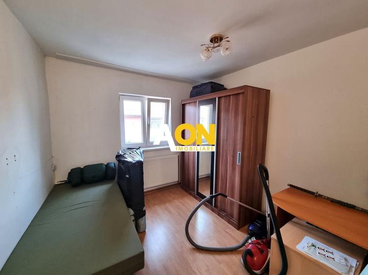 Apartament cu 2 camere semidecomandat, mobilat în Ampoi 1