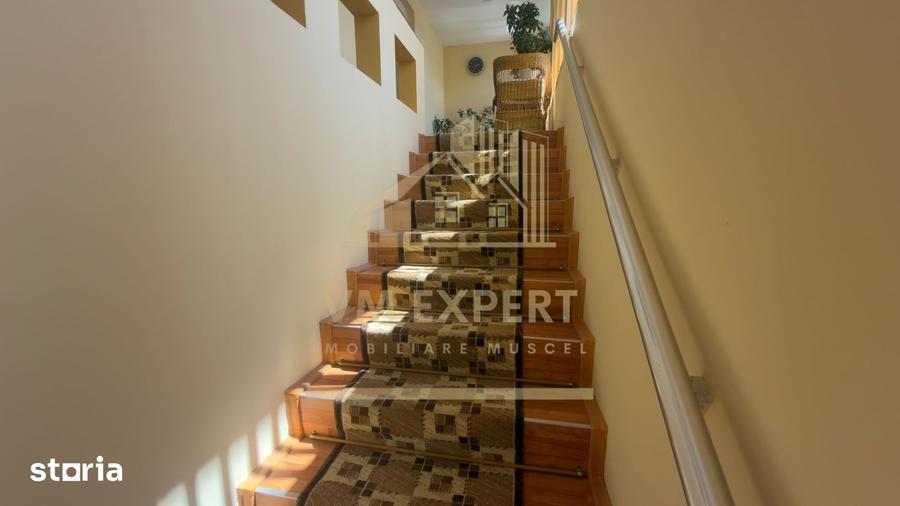 Casă cu 6 camere cu Teren 456 Mp în Ultracentral