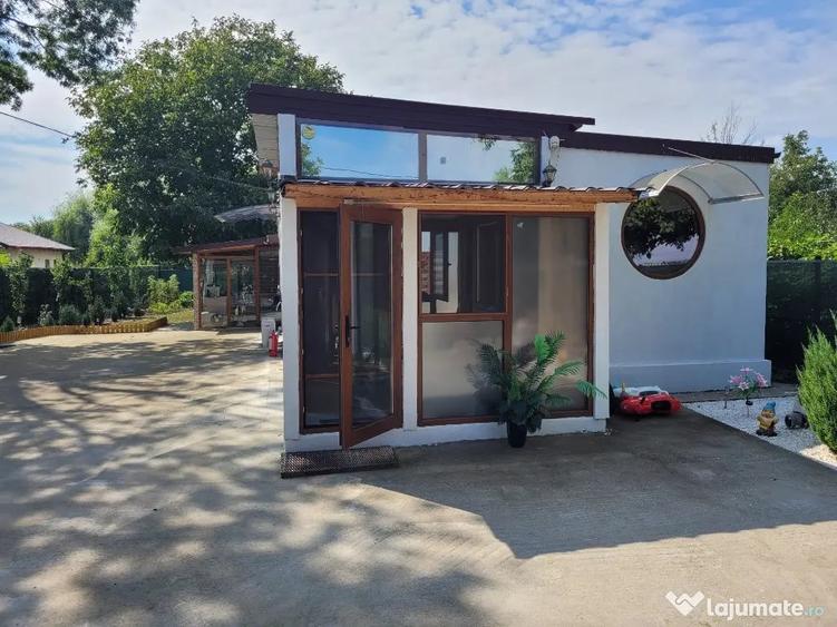 Casă cu 5 camere cu Teren 3500 Mp în Ungureni (Gherghița)
