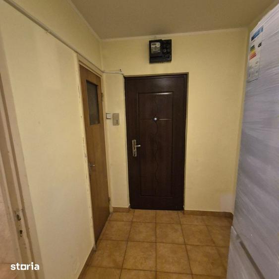Apartament cu 3 camere decomandat în Giurgiului