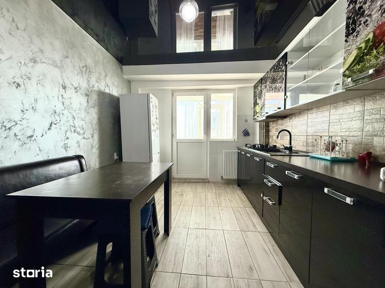 Apartament cu 3 camere decomandat în Calea Galați