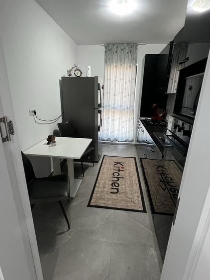 Apartament cu 2 camere decomandat în Fundeni