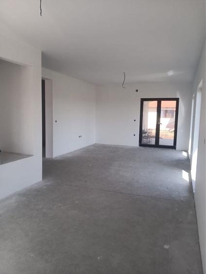 Casă cu 3 camere în Central