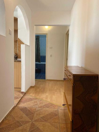 Apartament cu 2 camere decomandat în Ștrand