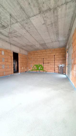 Apartament cu 3 camere decomandat în Traian