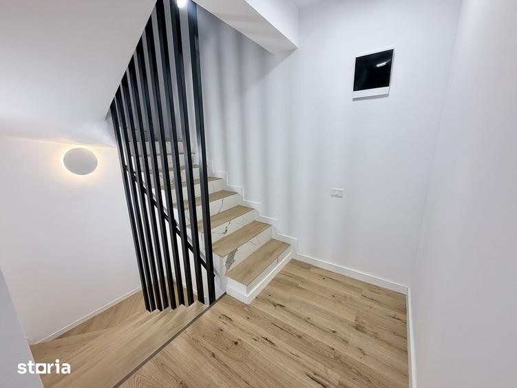 Casă cu 5 camere cu Teren 242 Mp în Glina