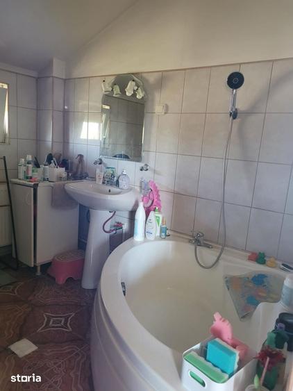 Casă cu 6 camere cu Teren 1032 Mp în Nicolae Bălcescu