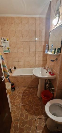 Apartament cu 3 camere decomandat în B-dul București