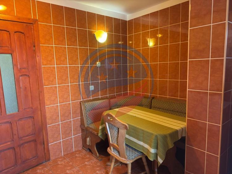 Apartament cu 2 camere semidecomandat în 1 Mai