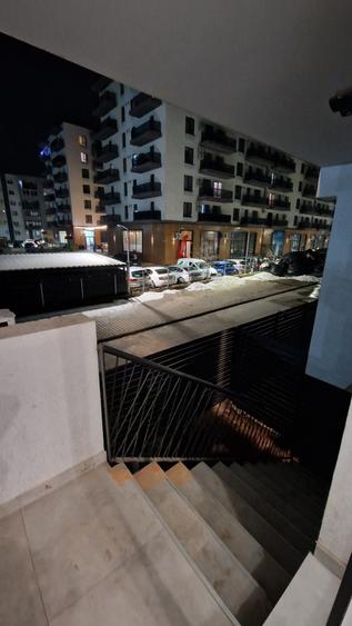 Apartament cu 2 camere semidecomandat în Berceni