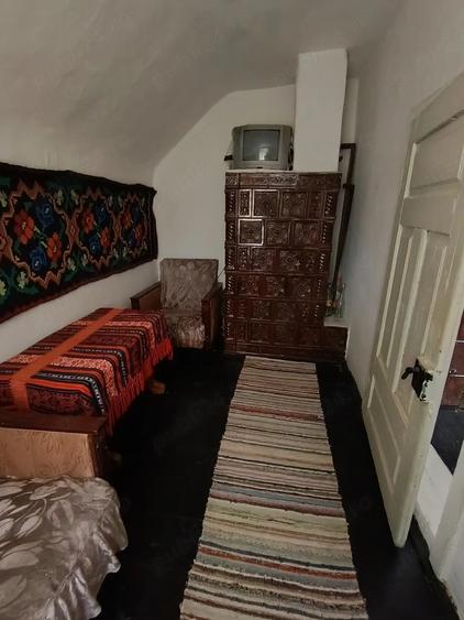 Casă cu 3 camere cu Teren 3000 Mp în Exterior Vest