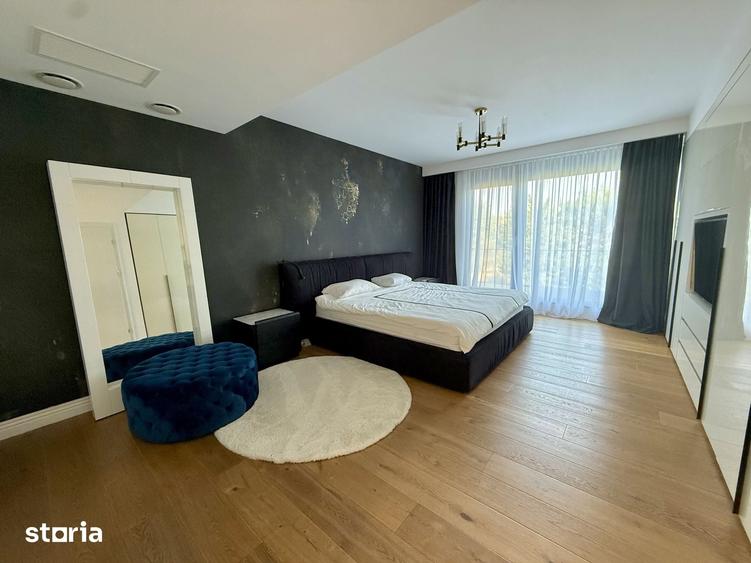 Casă cu 7 camere cu Teren 466 Mp în Central