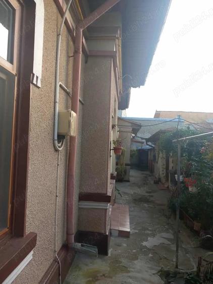 Casă cu 4 camere în Central