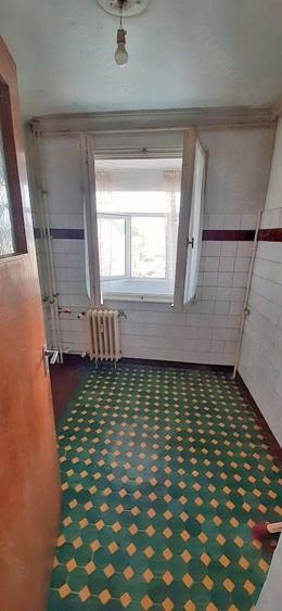 Apartament cu 3 camere decomandat în Titan