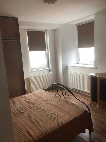 Apartament cu 3 camere decomandat în Exterior Vest