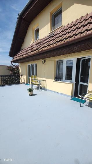 Casă cu 4 camere în Băcia