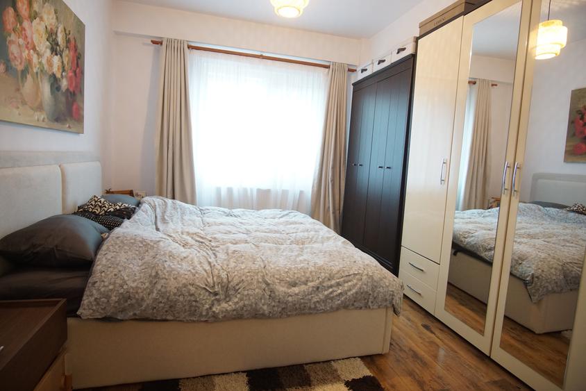 Apartament cu 3 camere decomandat în Fundeni