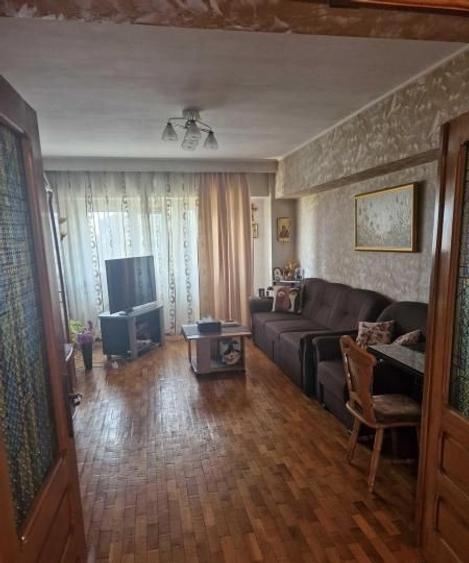Apartament cu 4 camere decomandat în ICIL