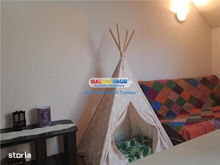 Apartament cu 3 camere decomandat în Găvana