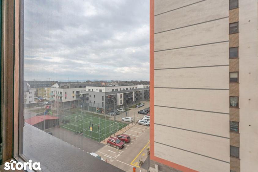 Apartament cu 3 camere semidecomandat, mobilat în Tractorul