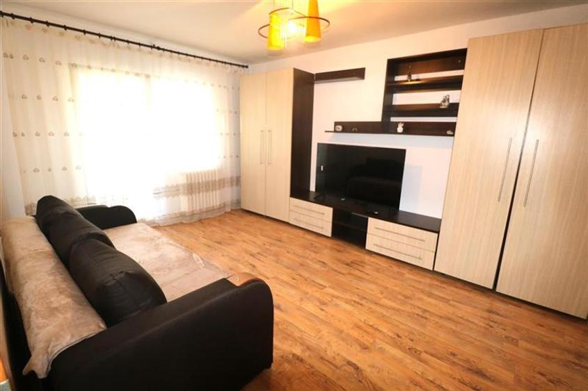 Apartament cu 2 camere decomandat în Spitalul Județean