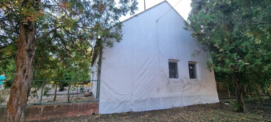Casă individuală cu 3 camere cu Canalizare în Central