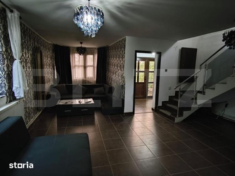 Casă cu 4 camere cu Teren 1200 Mp în Malu Mare