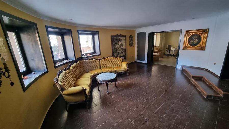 Spatiu comercial in zona Centrului Istoric - 1