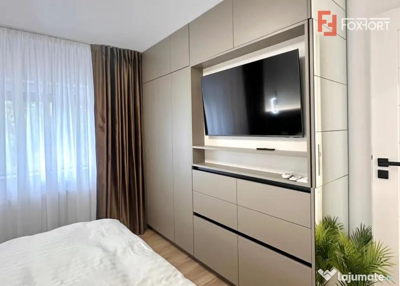 Apartament cu 4 camere decomandat în Central