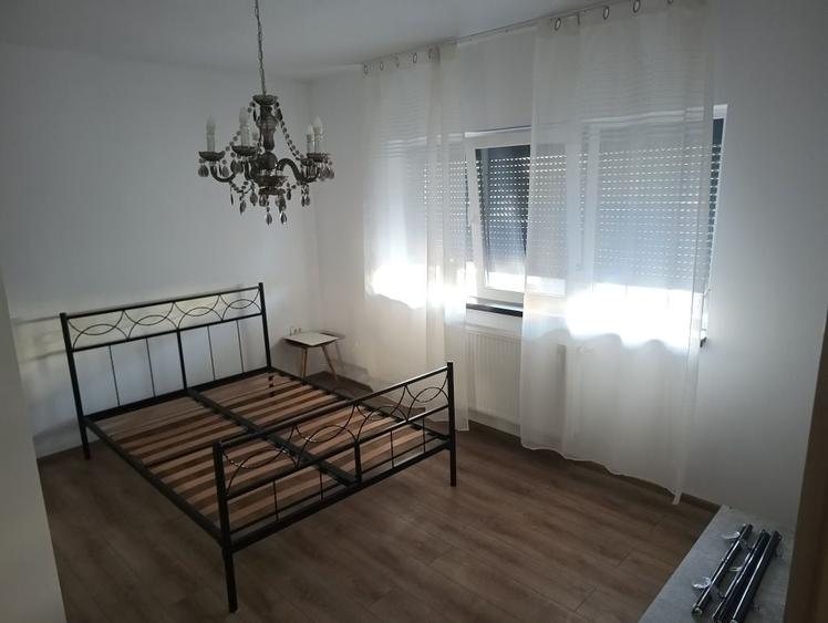 Apartament de vanzare 2 camere Ghiroda - 1