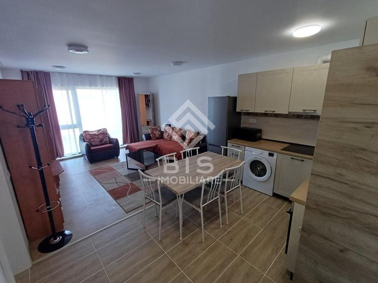 Apartament cu 2 camere semidecomandat, mobilat în Calea Moldovei