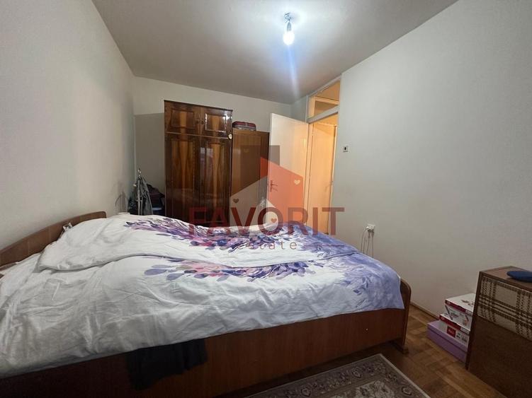 Apartament cu 3 camere decomandat, mobilat în Girocului