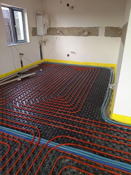 Casă cu 4 camere în Mărgineni