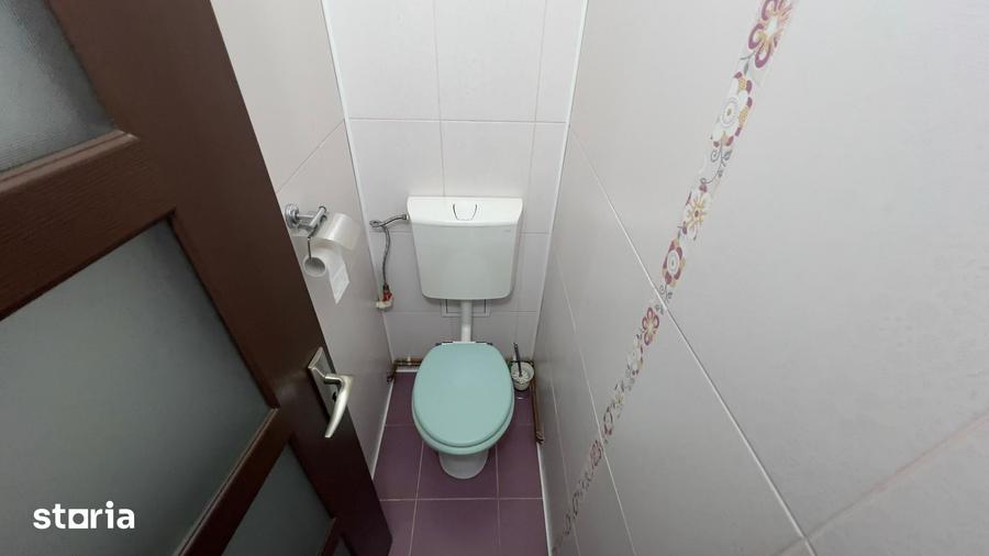 Apartament cu 3 camere decomandat în Petros