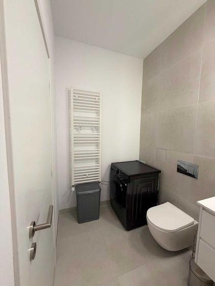 Apartament cu 2 camere decomandat în Baza 3