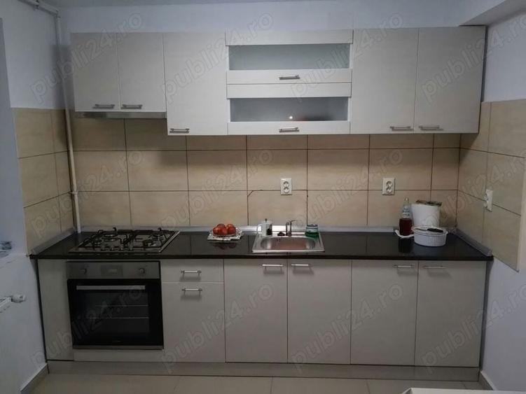 Apartament cu 4 camere decomandat în Tohanu Nou