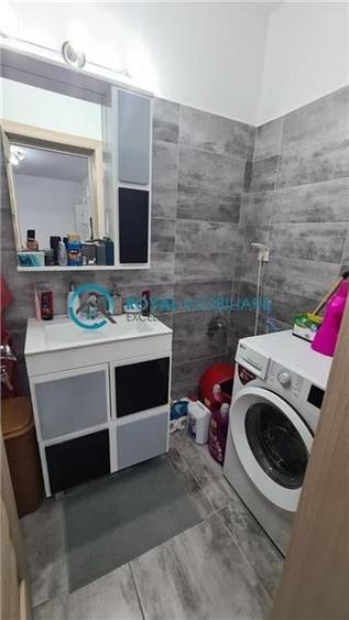 Apartament cu 3 camere decomandat, mobilat în Traian