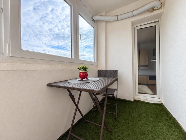 Apartament cu 2 camere decomandat în Soarelui